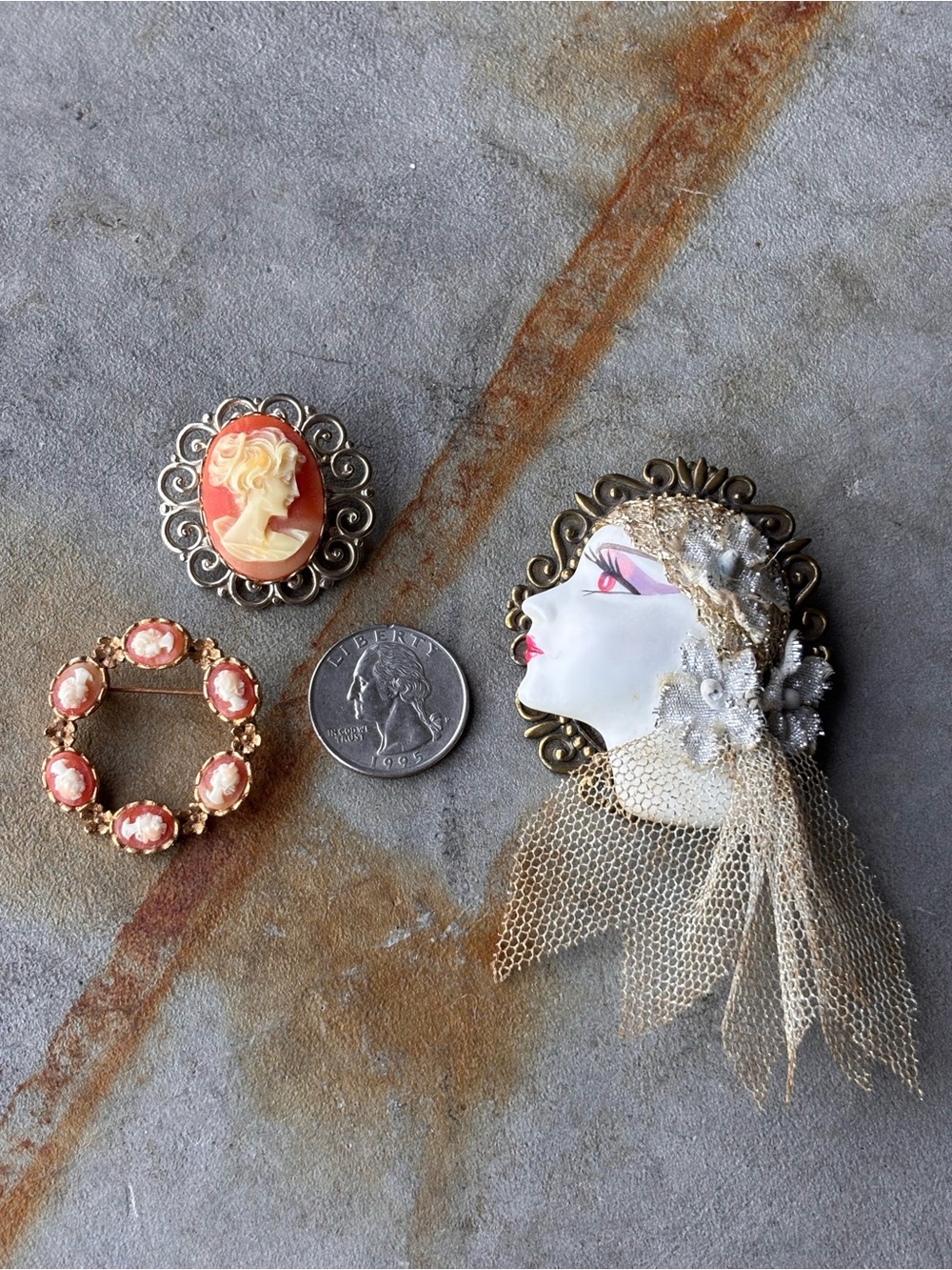 Vintage Victorian Brooch Trio Lot Pink Cameos Art Deco Lady Face Coquette - Picture 7 of 7
